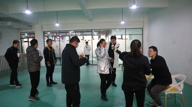 繽紛平安夜，歡樂圣誕節(jié) | 寶開舉辦第四季度員工集體生日會