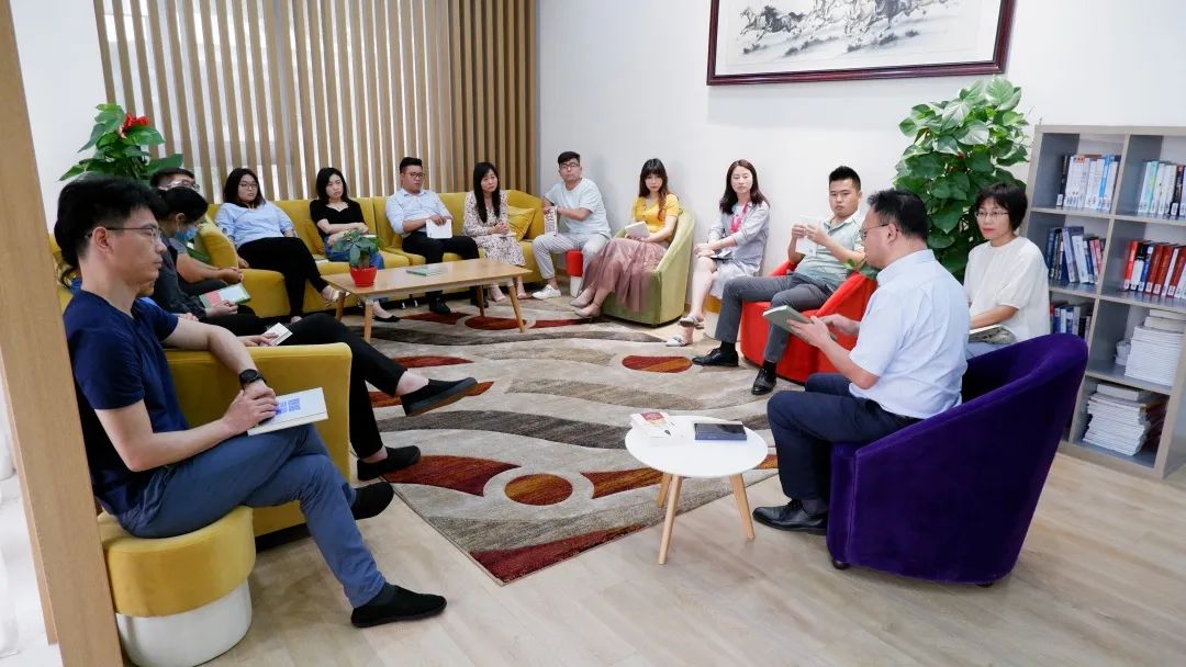 感受文字之美，共享閱讀之樂 | 寶開與燎申智城共同舉辦成長(zhǎng)專場(chǎng)讀書活動(dòng)