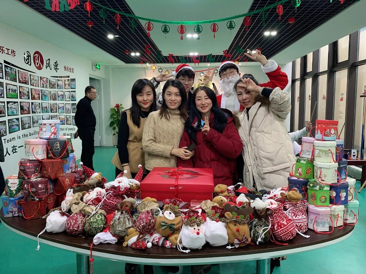 圣誕主題生日趴 | 濃情暖意平安夜，誕愿有你共前行