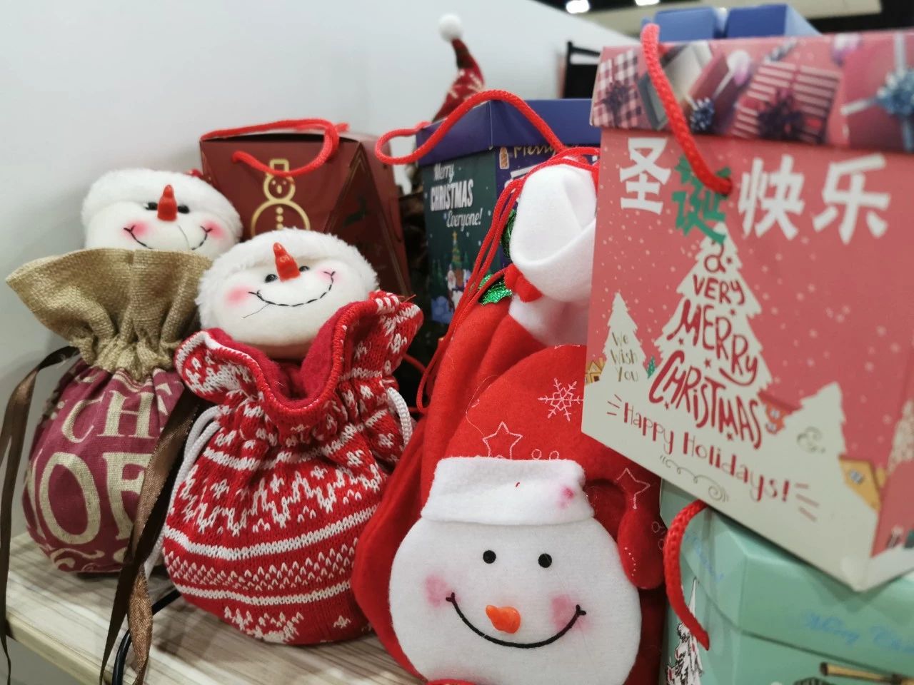 圣誕主題生日趴 | 濃情暖意平安夜，誕愿有你共前行