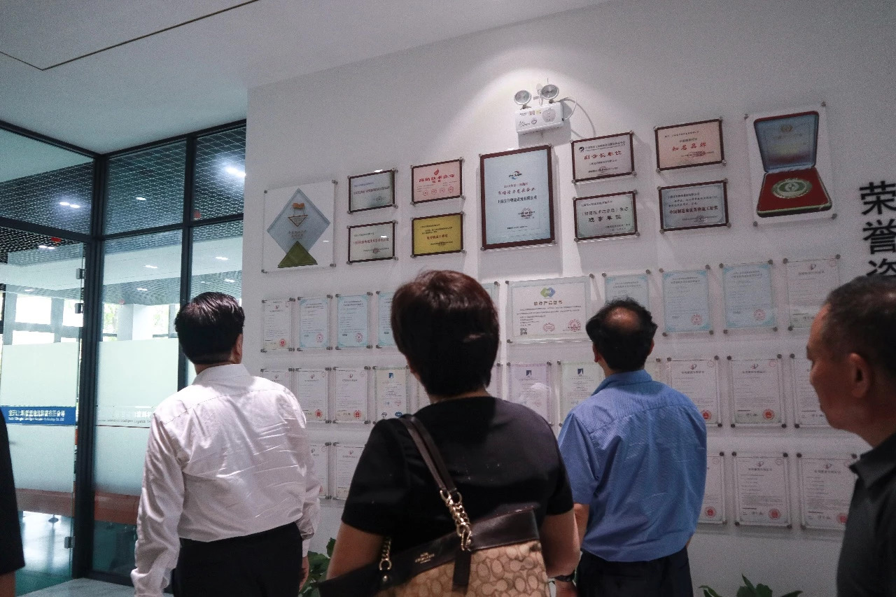 快訊 | 河北省工信廳、石家莊市委市政府領(lǐng)導(dǎo)蒞臨寶開智能參觀考察