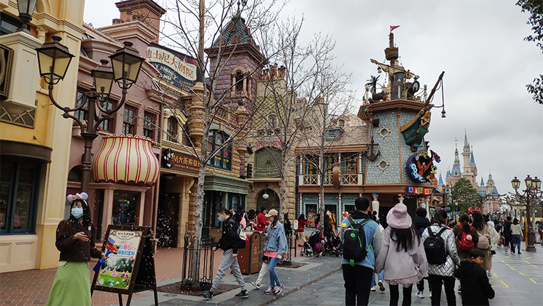 Happy Women’s Day | 歡度三八節(jié)，我們相約上海迪士尼樂園