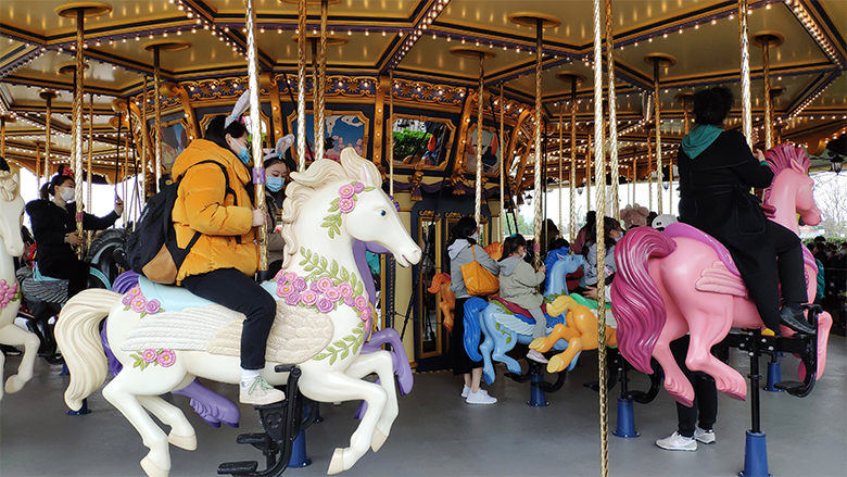 Happy Women’s Day | 歡度三八節(jié)，我們相約上海迪士尼樂園