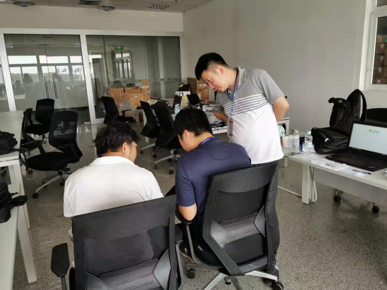 夏送清涼，集體慶生，慰問(wèn)一線 | 致我們的一線伙伴：辛苦了！