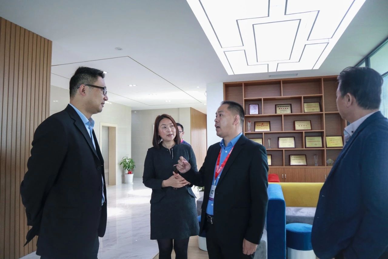 快訊 | 熱烈歡迎吳涇鎮(zhèn)領(lǐng)導(dǎo)蒞臨寶開指導(dǎo)工作！