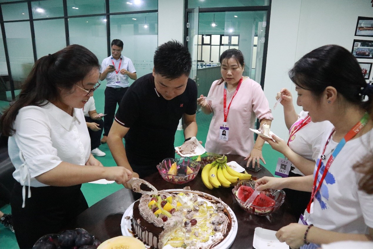 八月未央，歡聚一夏 | 寶開(kāi)集體生日會(huì)：共享歡樂(lè)時(shí)刻