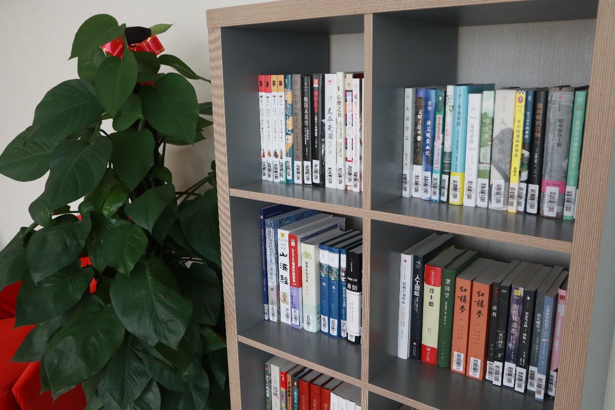企業(yè)書香 | 寶開新建職工書屋，“小書屋”構(gòu)建精神“大家園”